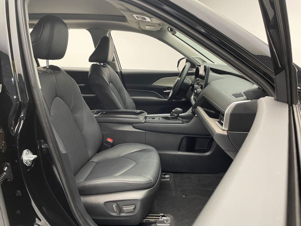 2024 Toyota Grand Highlander Limited 18