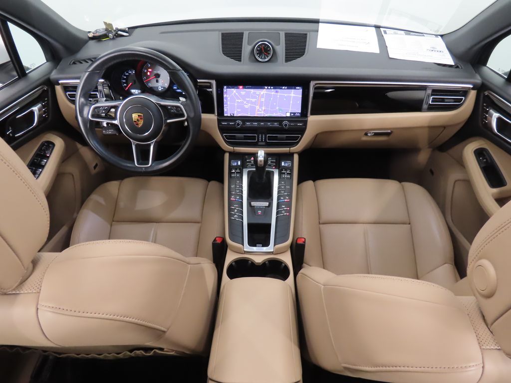 Thumbnail: 2021 Porsche Macan - 14