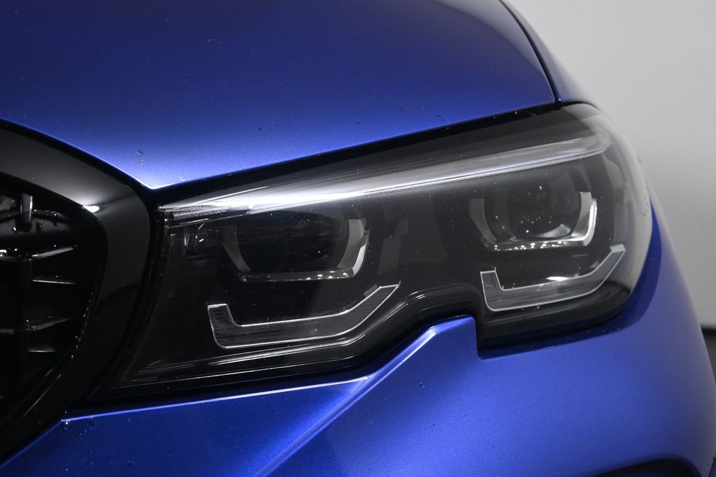 Thumbnail: 2022 BMW 3 Series - 11