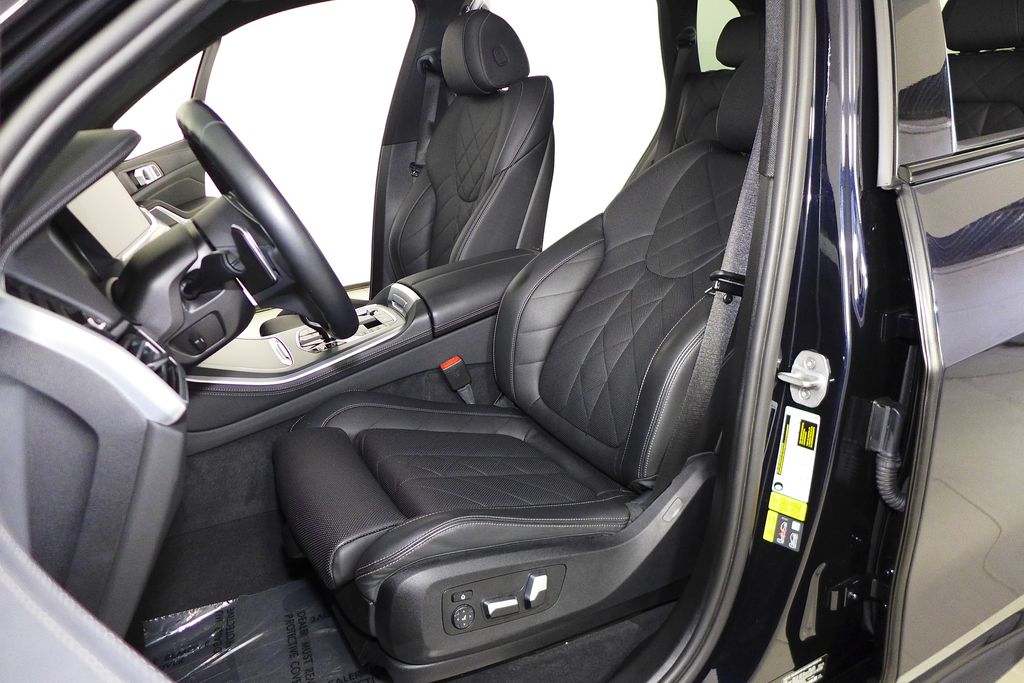 Thumbnail: 2023 BMW X5 - 21