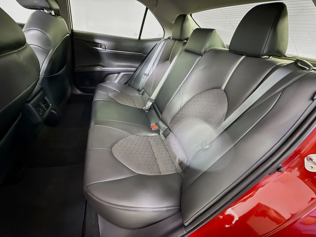 Thumbnail: 2021 Toyota Camry - 24