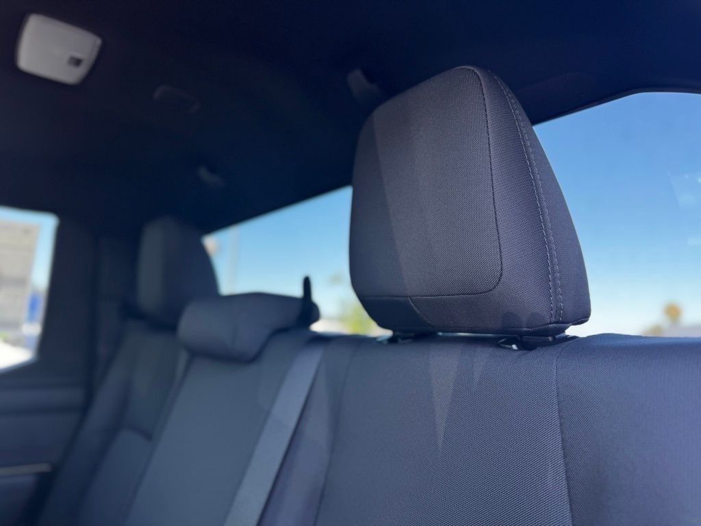 2025 Toyota Tacoma SR5 Double Cab photo 9