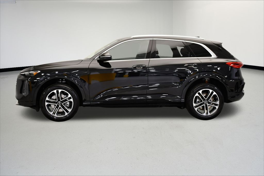 Thumbnail: 2025 Audi Q5 - 2