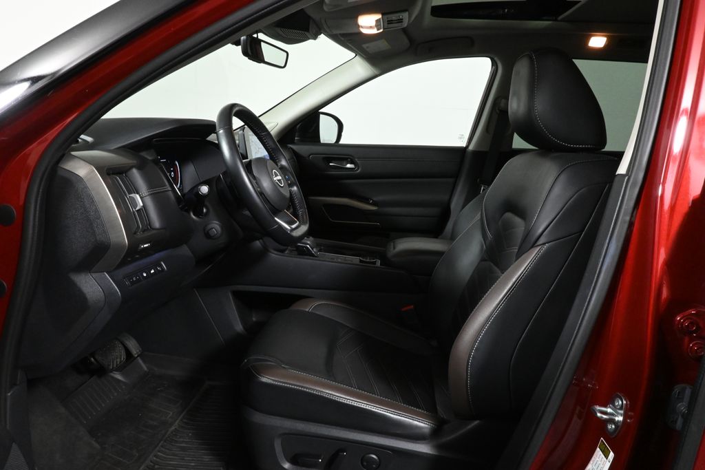 Thumbnail: 2023 Nissan Pathfinder - 3