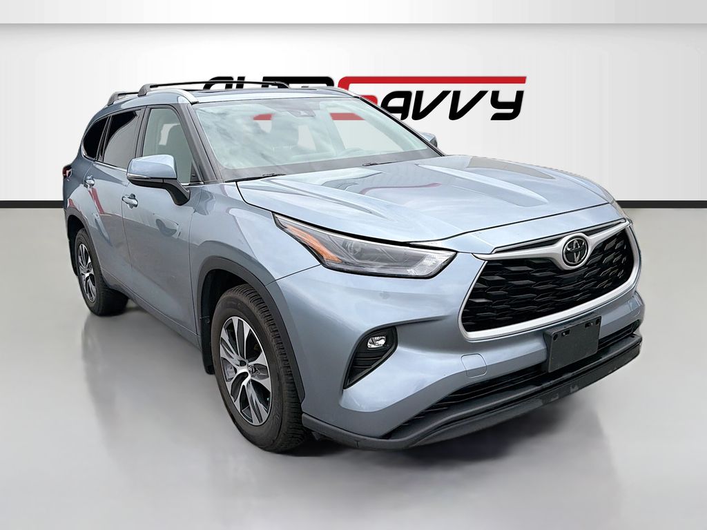 2022 Toyota Highlander XLE 4x4 V6's photo