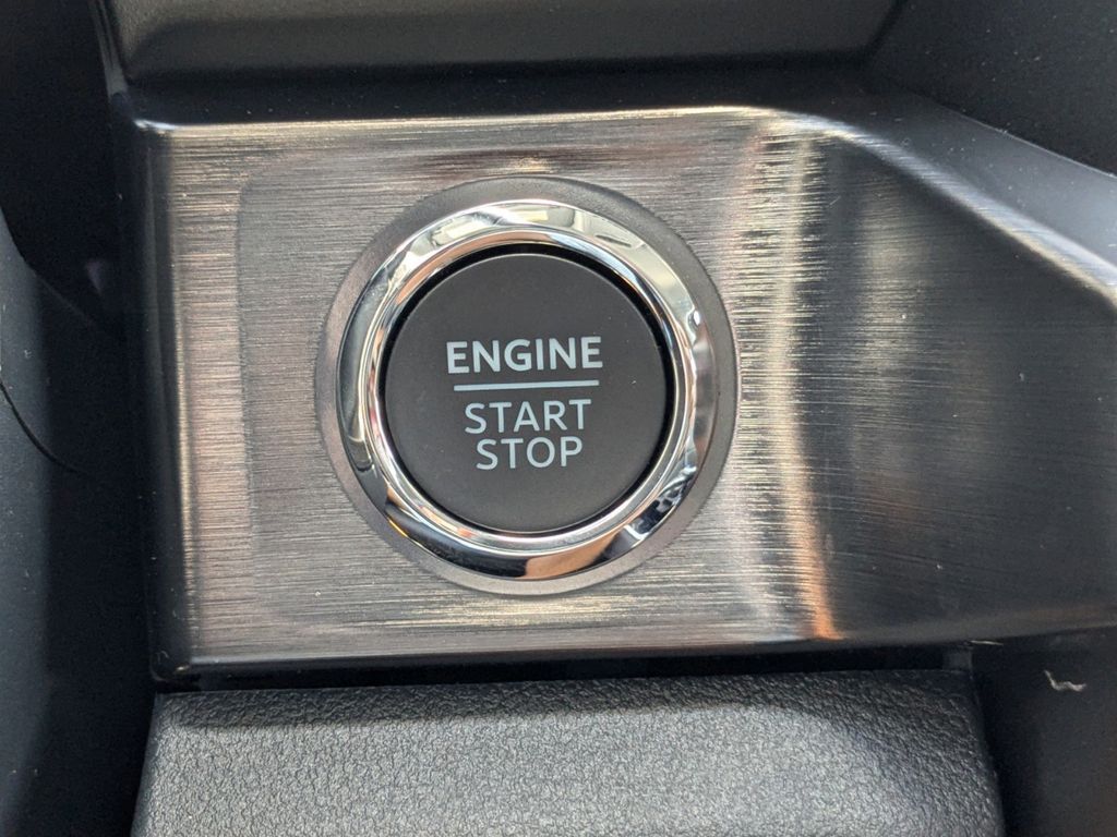 2025 Ford F-550 Chassis LARIAT