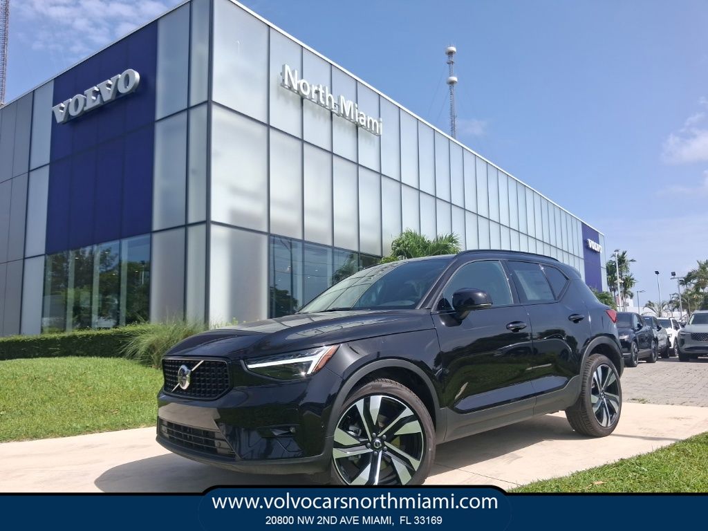 2026 Volvo XC40 Plus