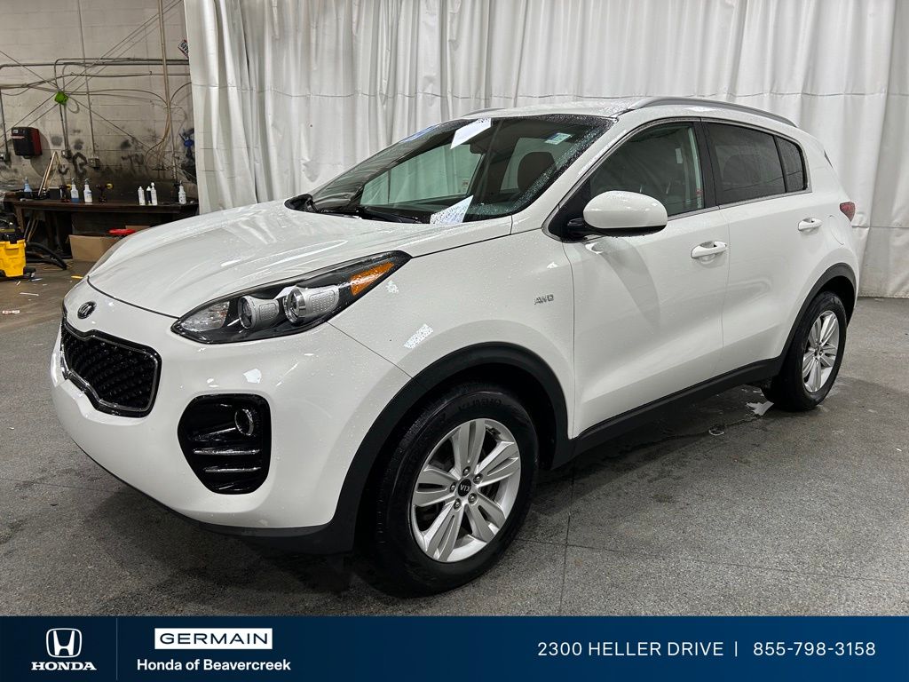 Used 2019 White Kia LX image 4