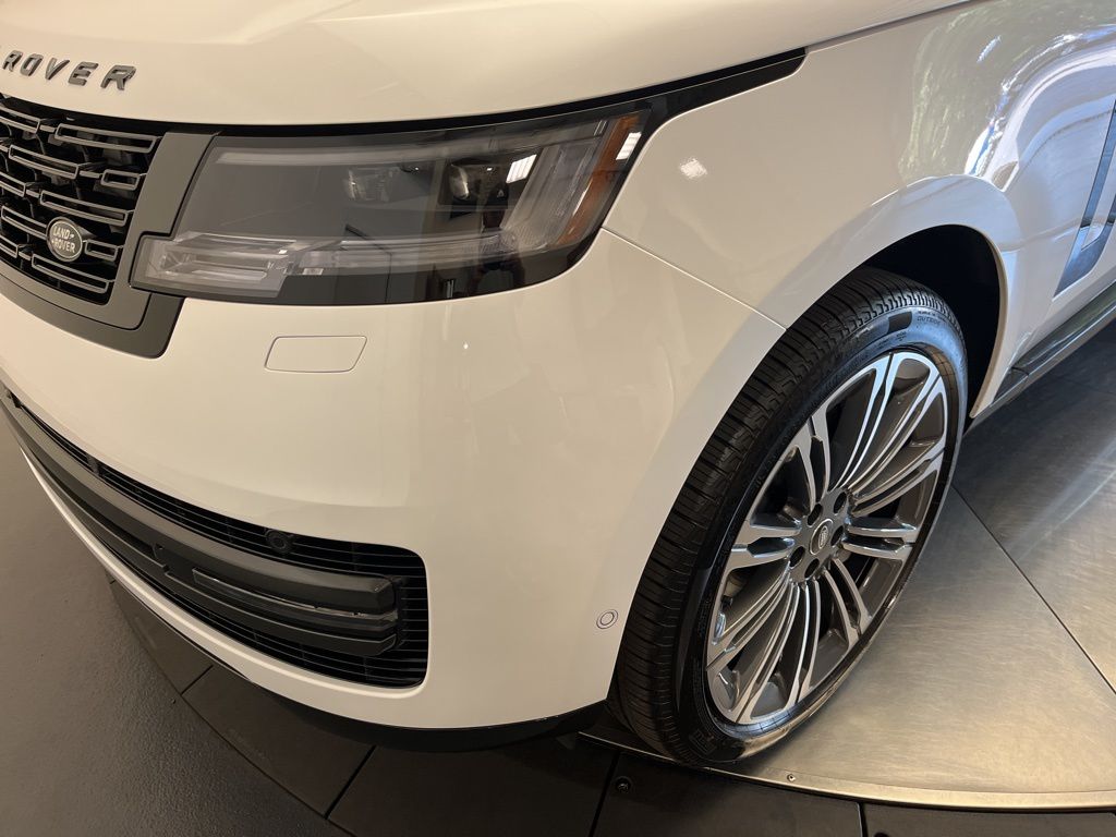 Thumbnail: 2025 Land Rover Range Rover - 9