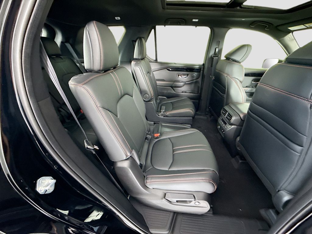 Thumbnail: 2026 Honda Pilot - 22