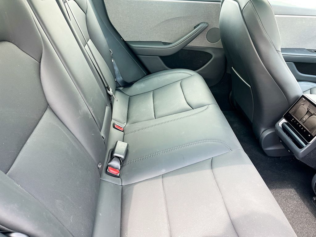 Used 2025 White Tesla Long Range image 28