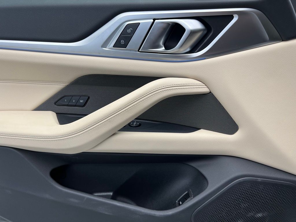 Thumbnail: 2023 BMW i4 - 21