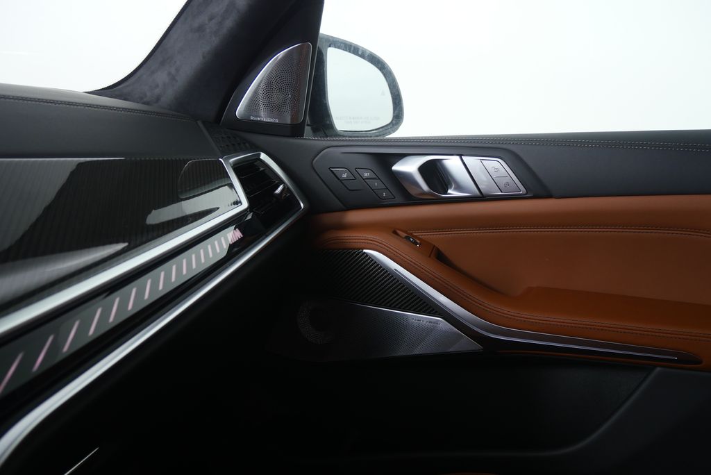 Thumbnail: 2027 BMW X7 - 26