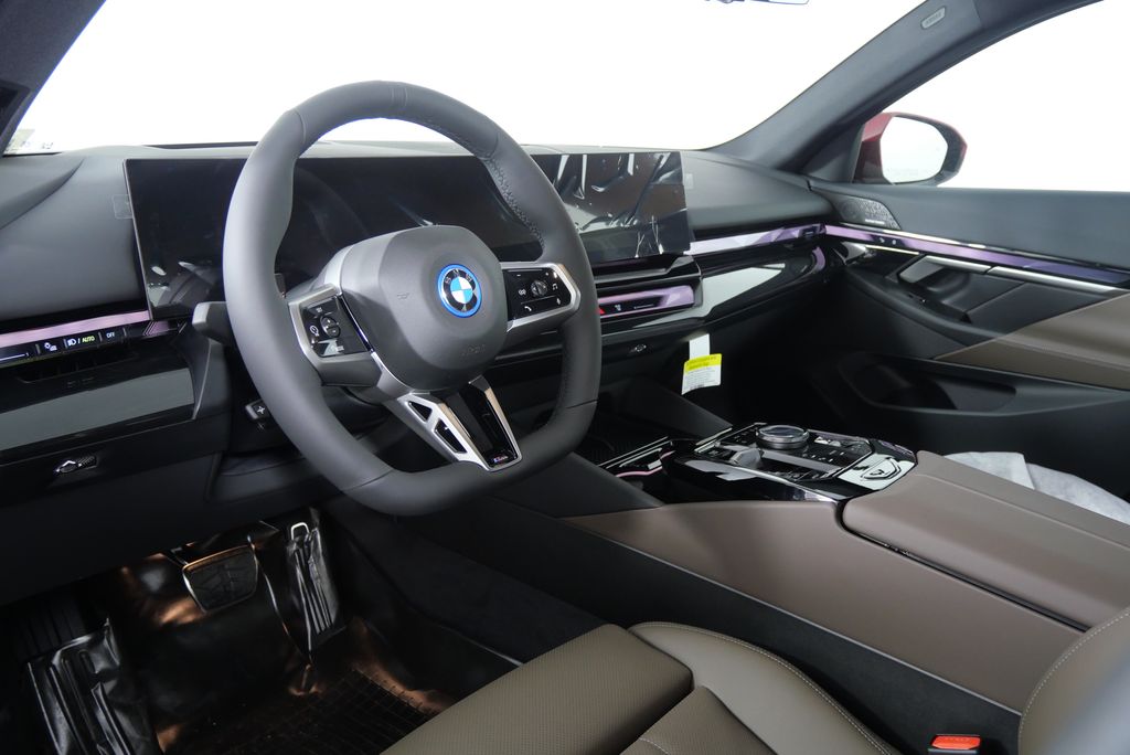 2025 BMW i5 eDrive40 16