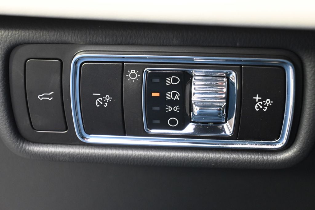 New 2026 White Lincoln Reserve image 25