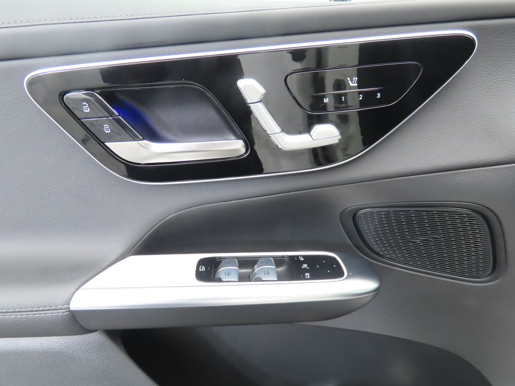 Thumbnail: 2025 Mercedes-Benz GLC - 23