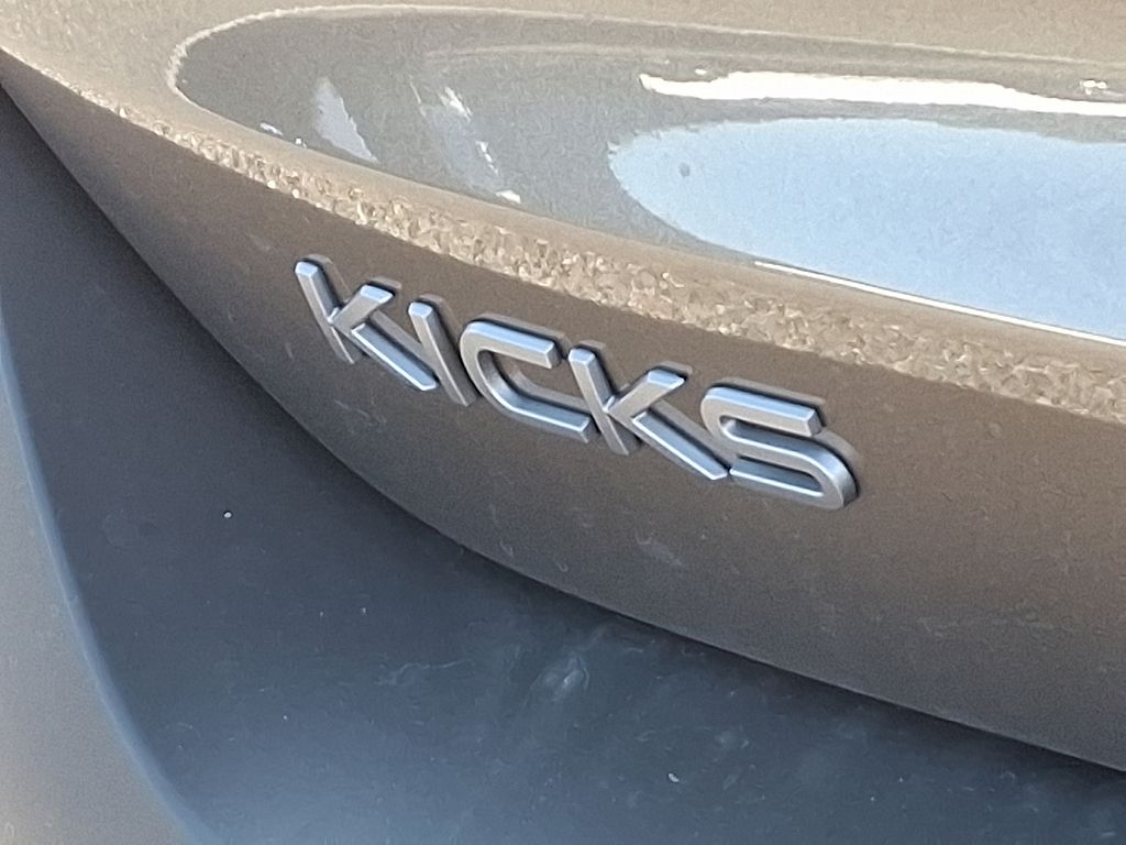 Thumbnail: 2026 Nissan Kicks - 11