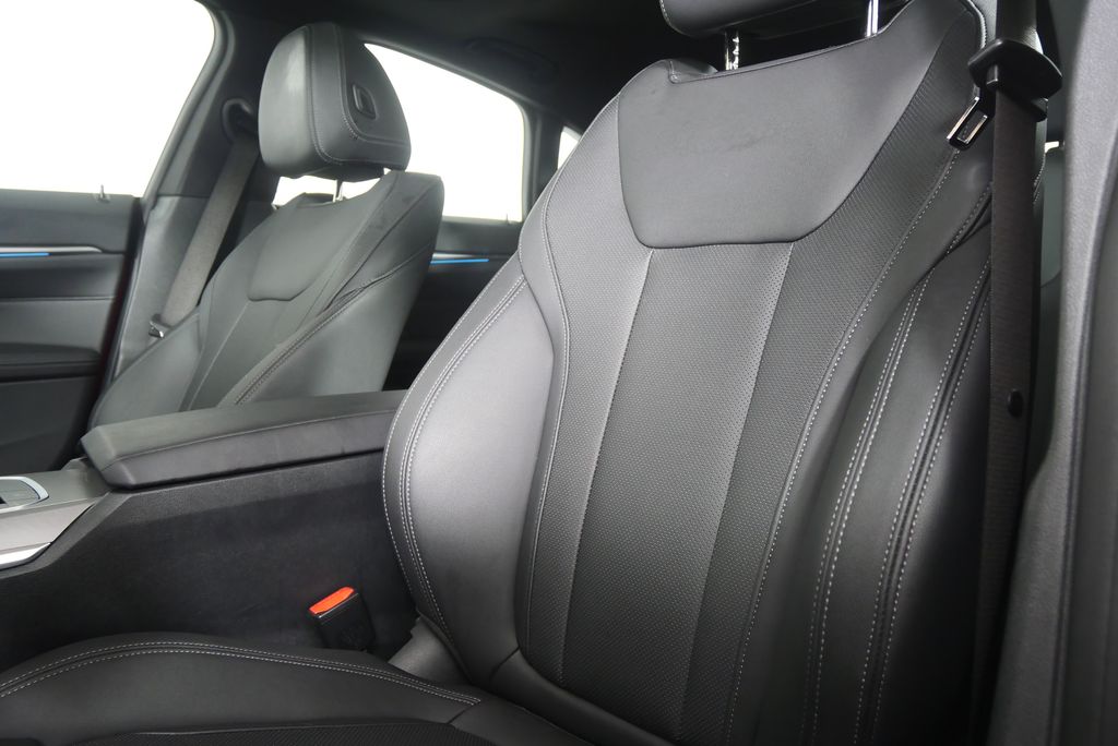 Thumbnail: 2025 BMW 4 Series - 11