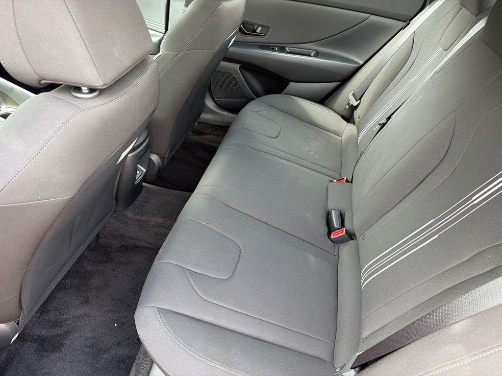 Used 2025 Red Hyundai SEL Sport image 20