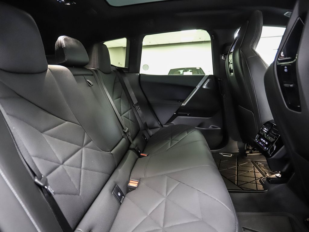 Thumbnail: 2025 BMW iX - 25