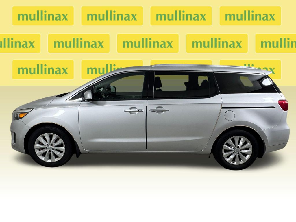 Used 2017 Silver Kia EX image 12