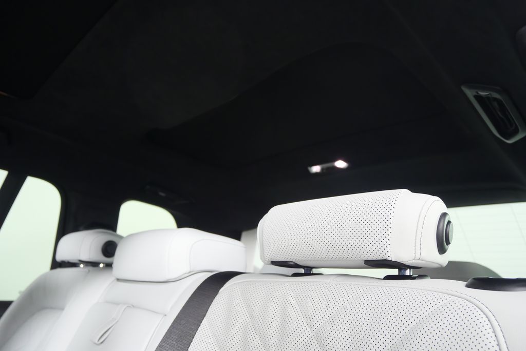 Thumbnail: 2026 BMW X7 - 18