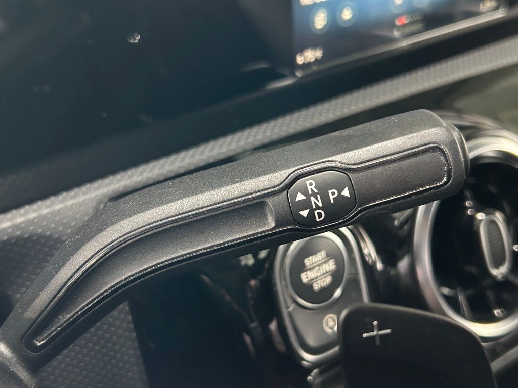 Used 2020 Cosmos Black Metallic Mercedes-Benz A 220 image 22