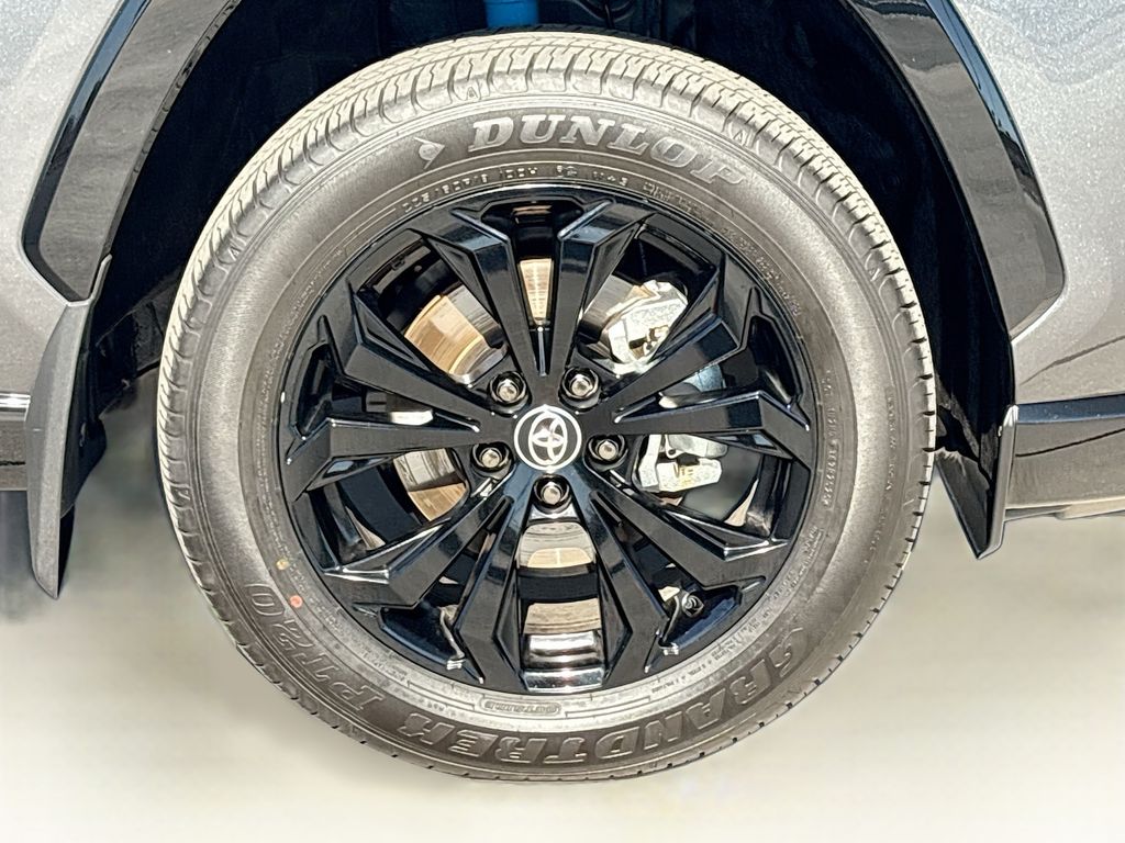 Thumbnail: 2025 Toyota RAV4 - 32