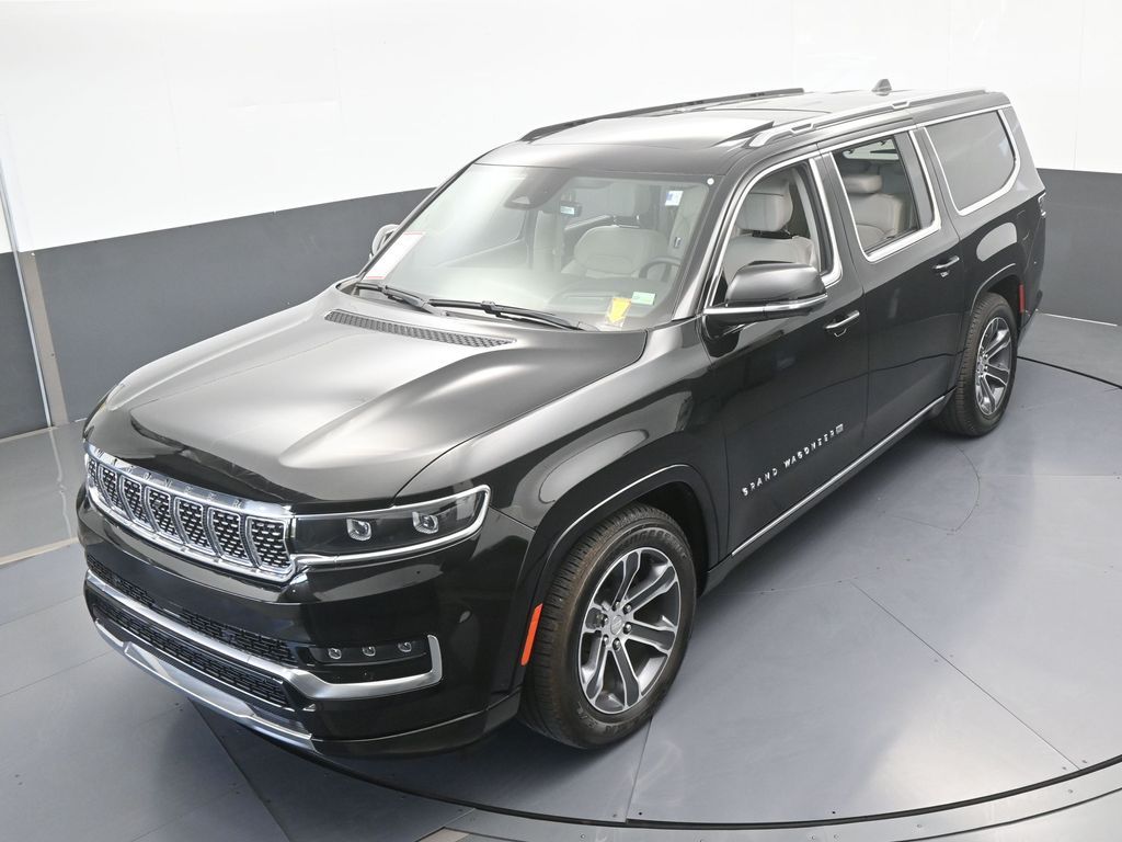 Used 2024 Diamond Black Crystal Pearlcoat Jeep Base image 60