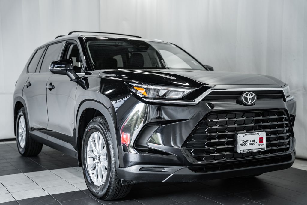 Midnight Black Metallic 2026 Toyota Grand Highlander XLE AWD SUV / Crossover All-Wheel Drive 8-Speed Automatic