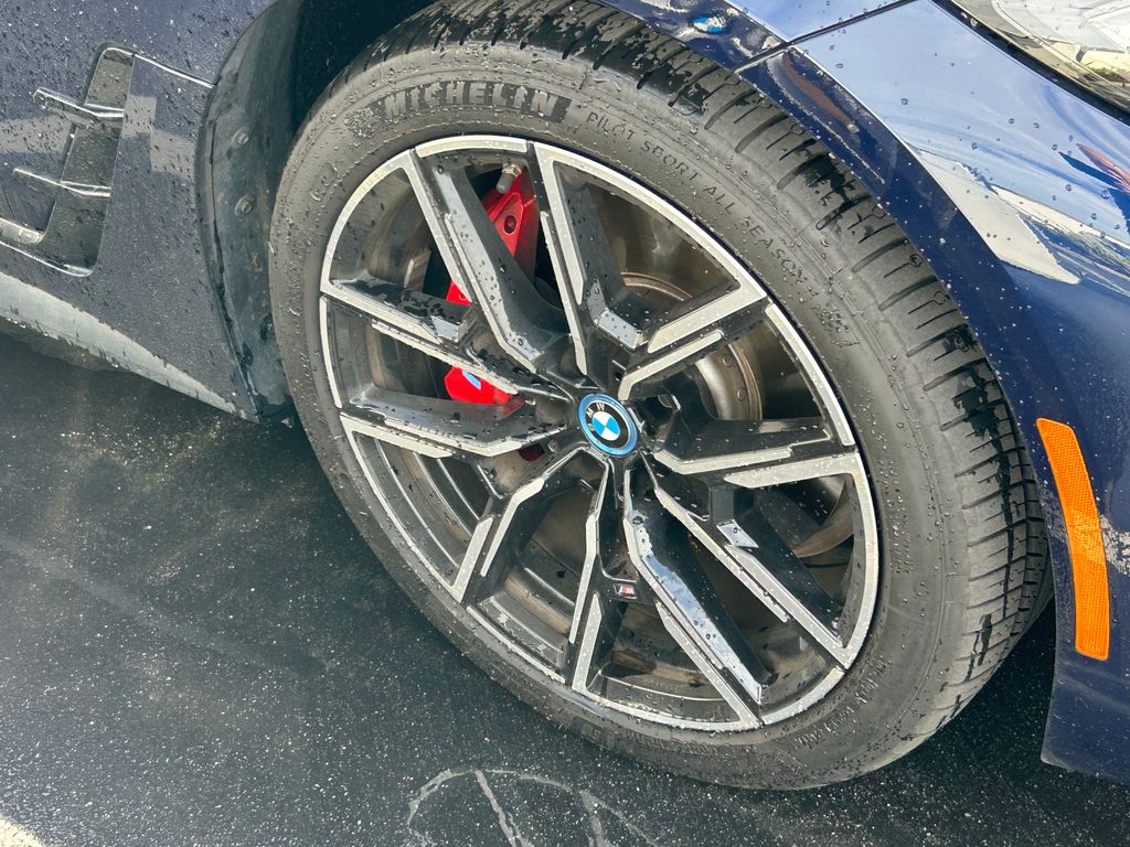 Thumbnail: 2023 BMW i4 - 3