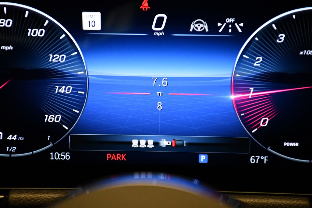 2025 Mercedes-Benz GLA 250 4MATIC 24