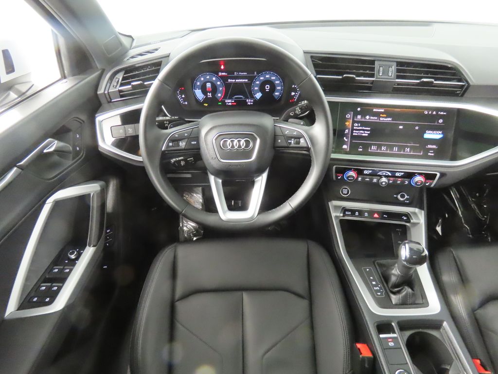 Thumbnail: 2025 Audi Q3 - 13