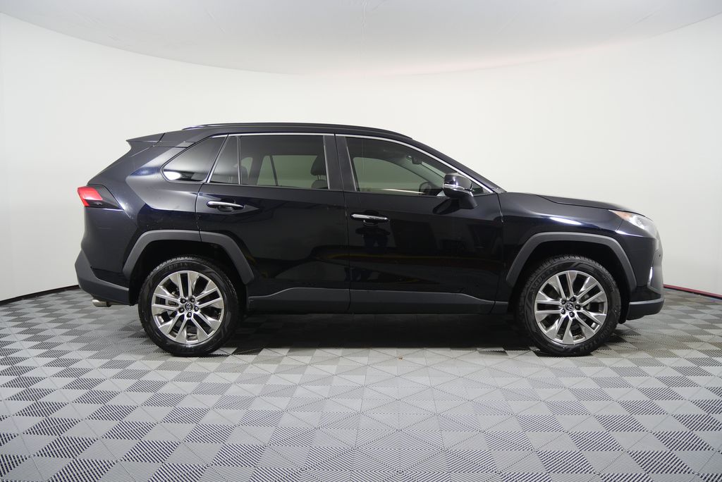 Thumbnail: 2019 Toyota RAV4 - 2