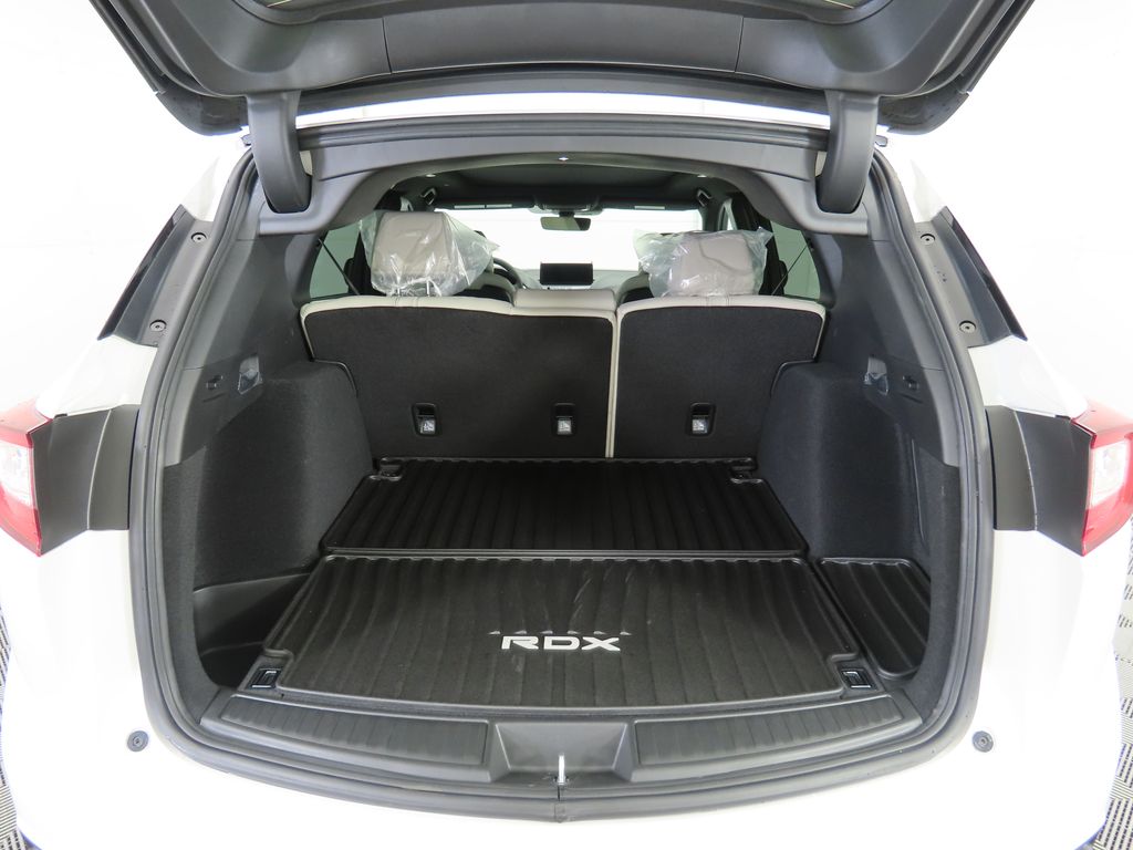 Thumbnail: 2025 Acura RDX - 28