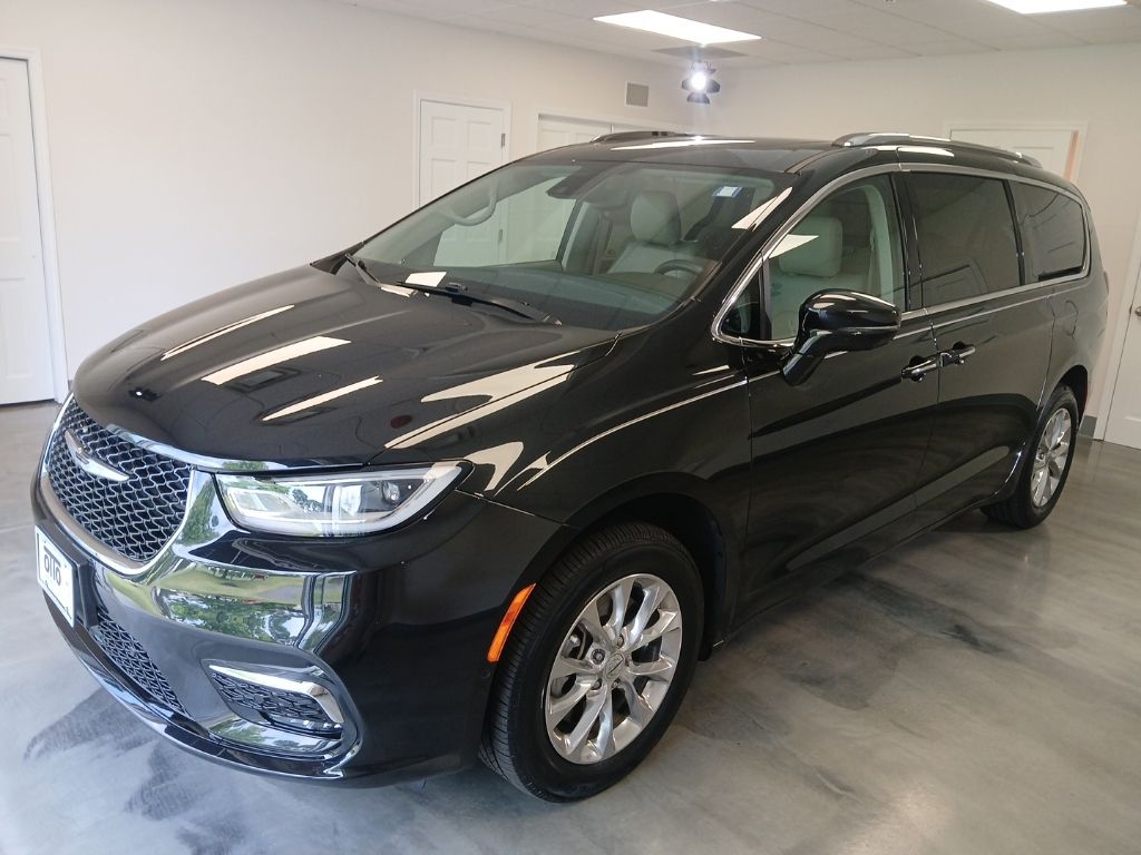 used 2021 Chrysler Pacifica car, priced at $29,500