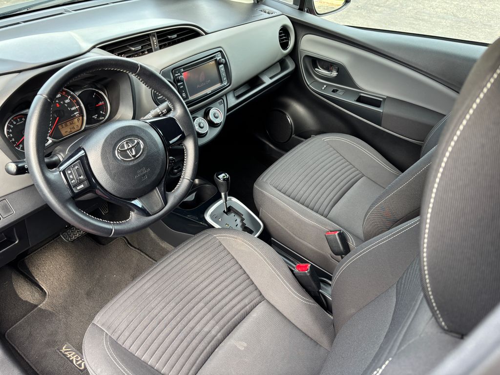 Thumbnail: 2016 Toyota Yaris - 9