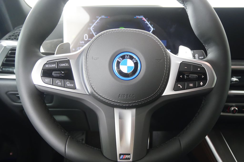 Thumbnail: 2026 BMW X5 - 19
