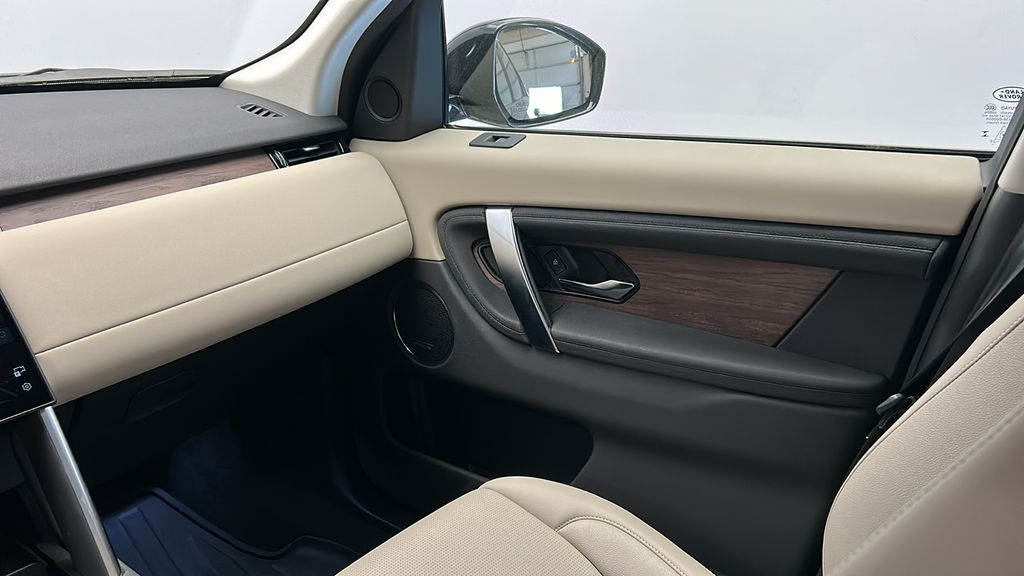 2024 Land Rover Discovery Sport S 25