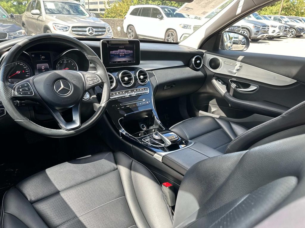 Thumbnail: 2015 Mercedes-Benz C-Class - 32