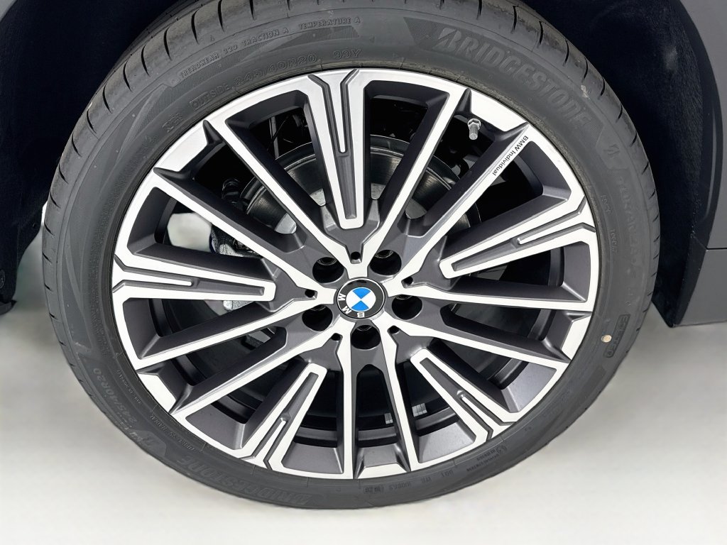 Thumbnail: 2027 BMW X2 - 32