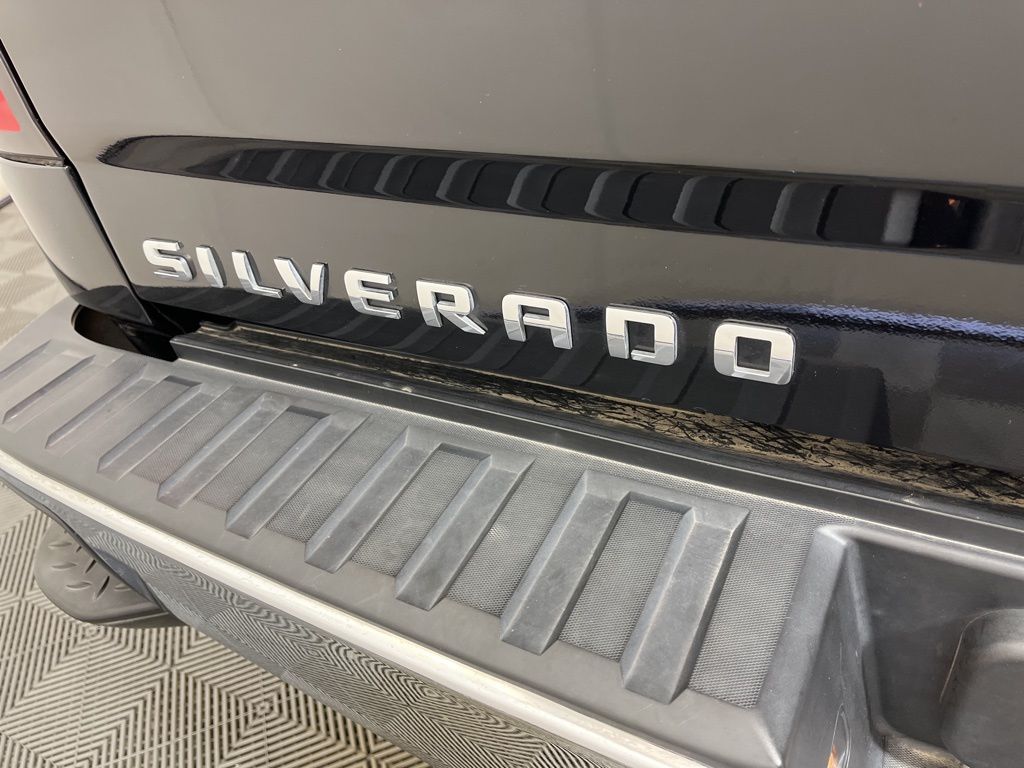 Thumbnail: 2017 Chevrolet Silverado 1500 - 23