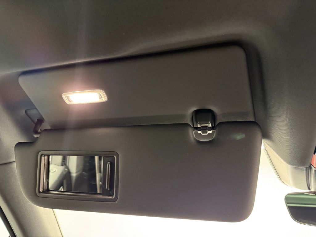 Thumbnail: 2023 Porsche Cayenne - 31