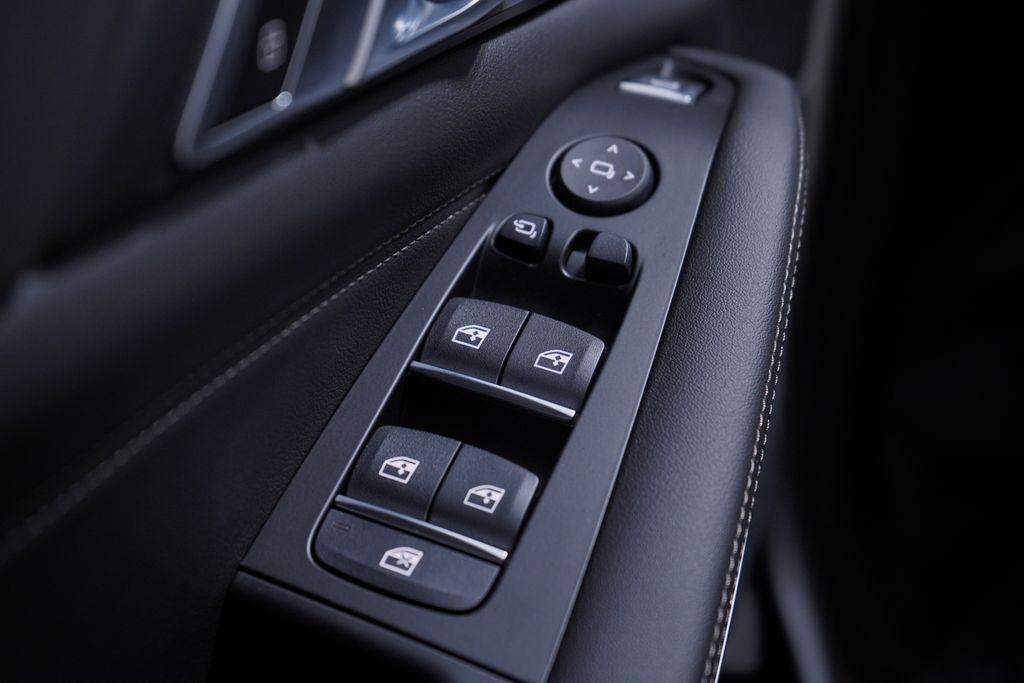 Thumbnail: 2026 BMW X5 - 11