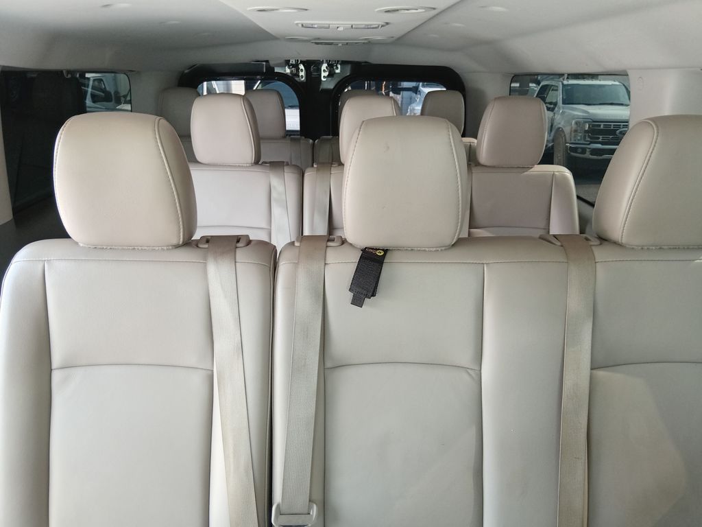 2018 Nissan NV Passenger NV3500 HD SL V8