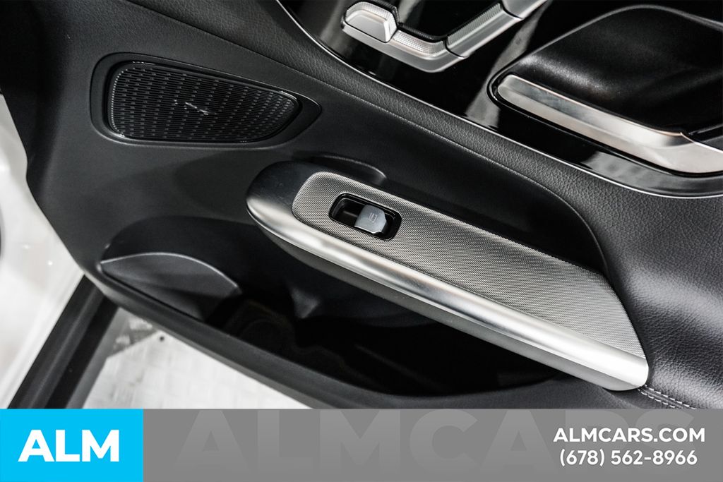 Used 2025 White Mercedes-Benz GLC 300 image 35