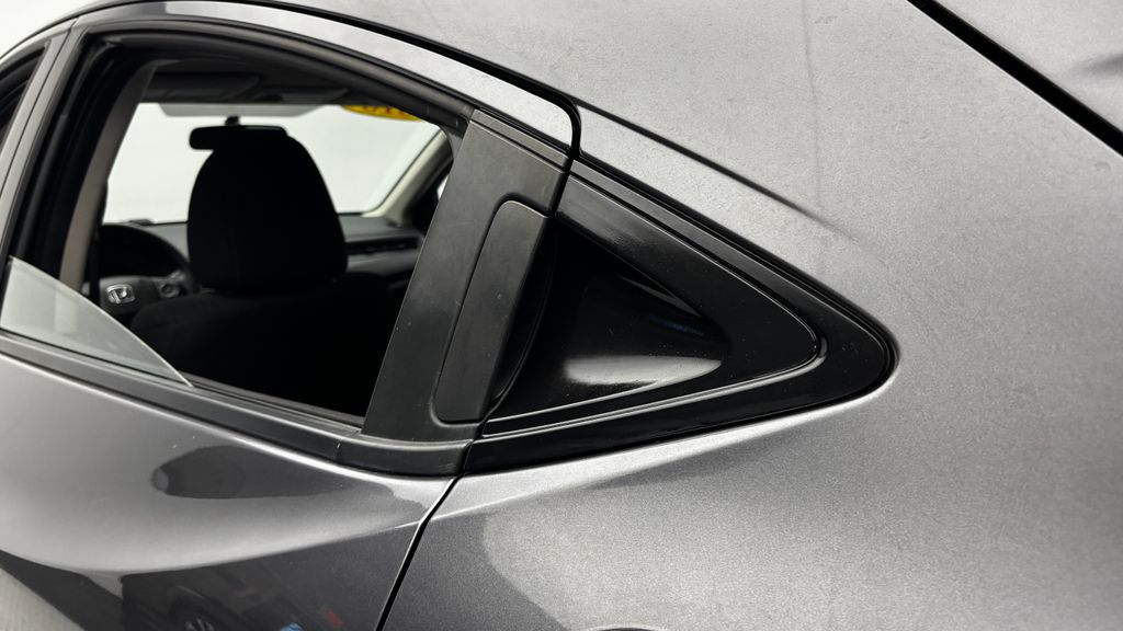 Thumbnail: 2018 Honda HR-V - 32