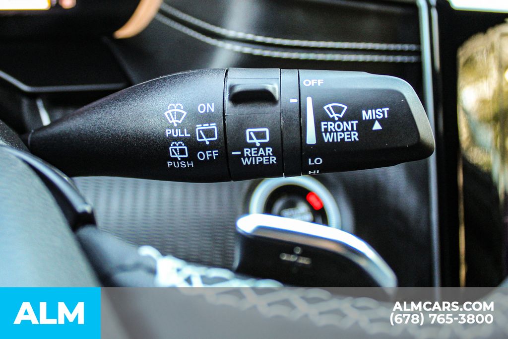 Used 2025 Silver Jeep Altitude image 31