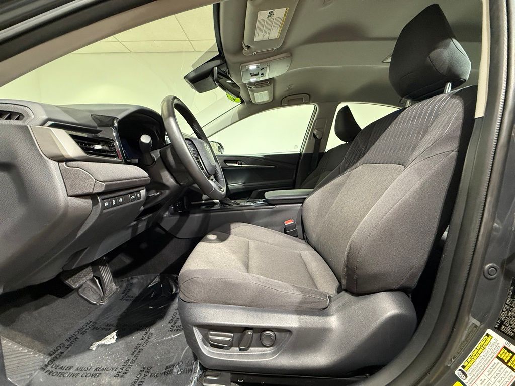 Thumbnail: 2025 Toyota Camry - 12
