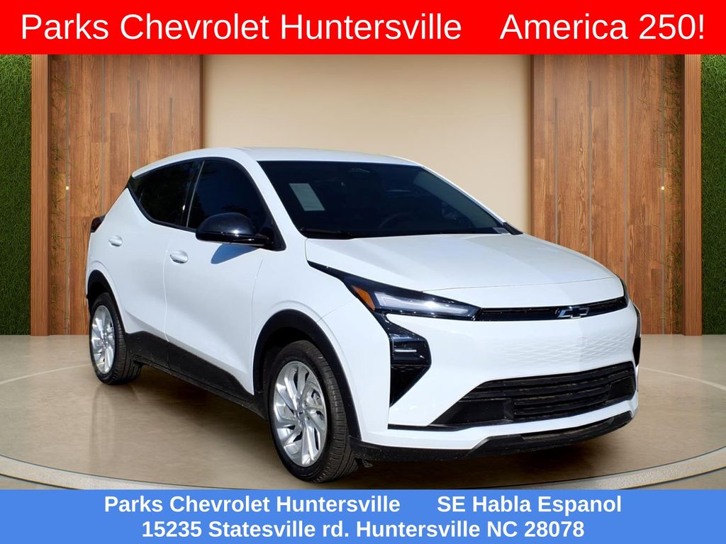 Summit White 2027 Chevrolet Bolt SUV / Crossover Front-Wheel Drive 1-Speed Dual Clutch